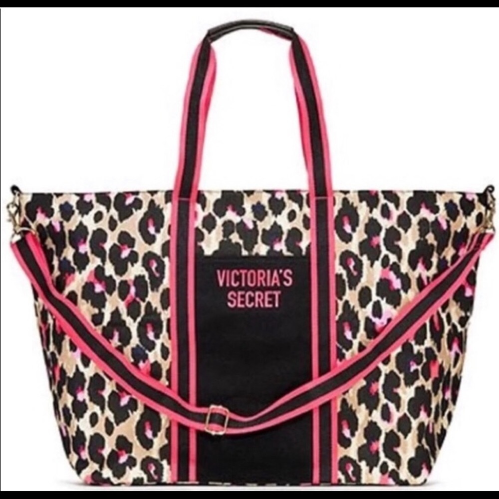 NWT Victoria’s Secret leopard print bag! 💗